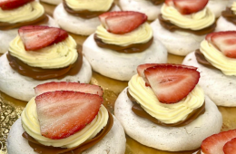 Mini Pavlovas